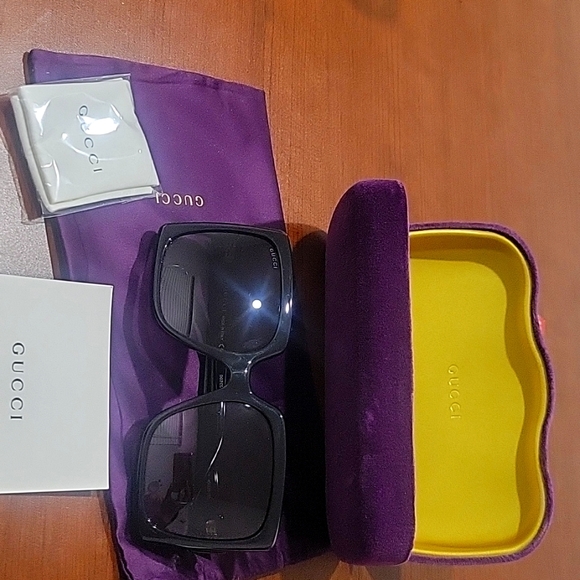 Sunglasses Gucci